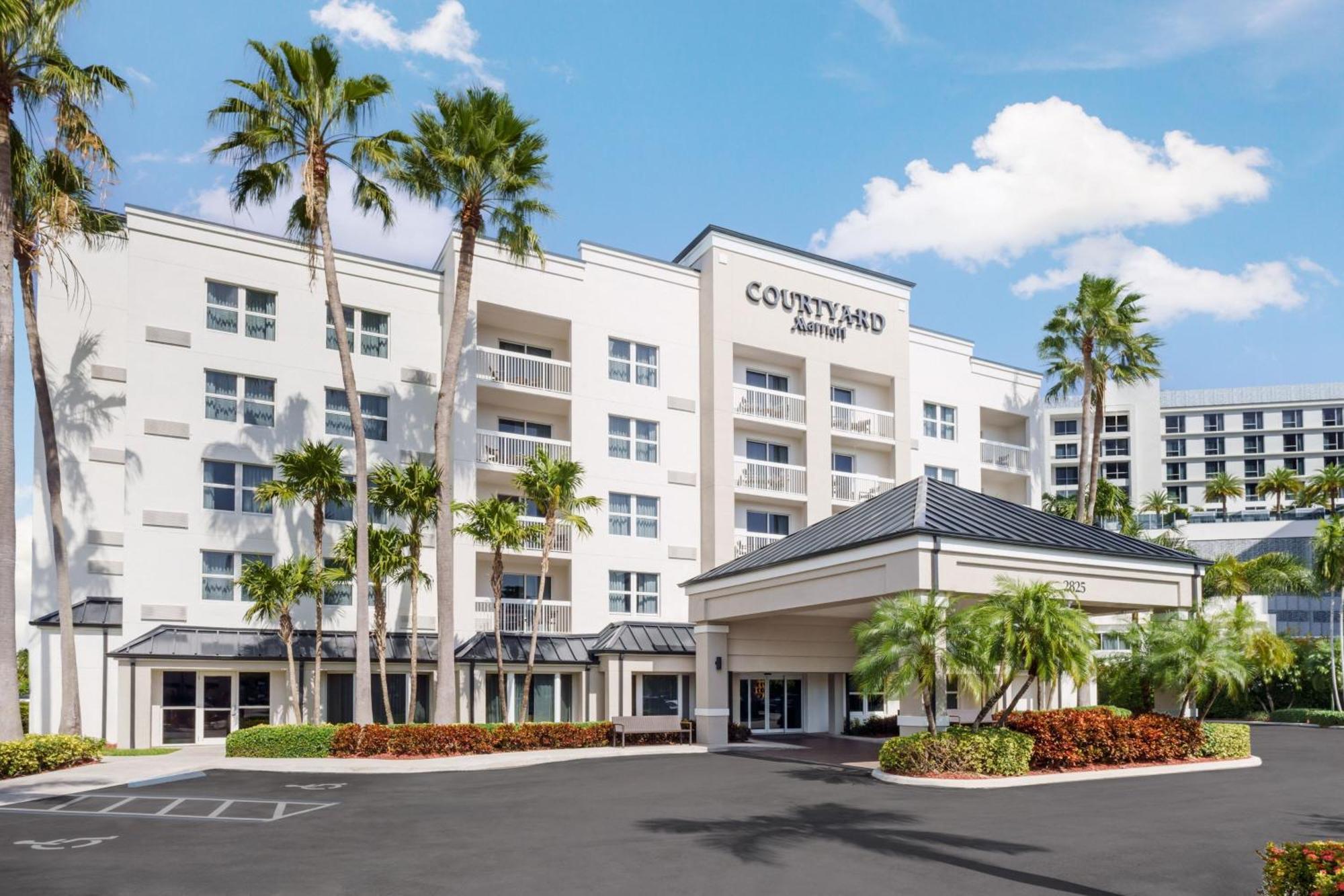 Отель Courtyard By Marriott Miami Aventura Mall Экстерьер фото